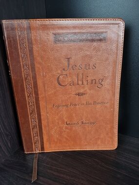 Jesus Calling Brown Faux Leather Daily Devotional